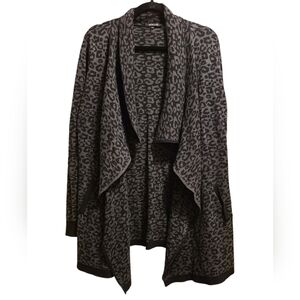 Animal print cardigan L